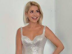 Holly Willoughby shares Dancing on Ice behind-the-scenes picture ahead of TV comeback