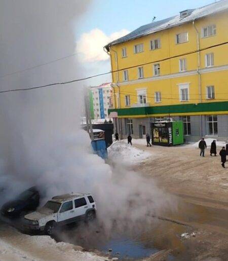 Some 500,000 Russians left without heating after hot water ‘geyser’ bursts