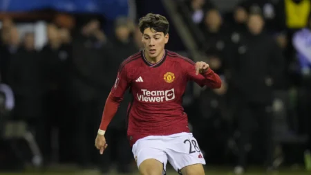 Facundo Pellistri leaves Manchester United on loan after agent blasts Erik ten Hag