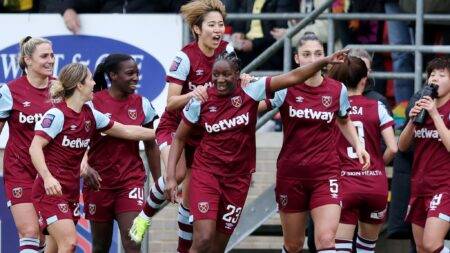 WSL roundup: Arsenal shock loss, City close gap at top, Brighton defeat after boss sacked