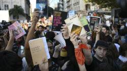 Huge protest in Argentina against education cuts