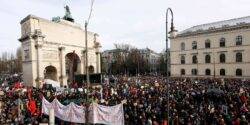 Protest marches for and against abortion in Munich