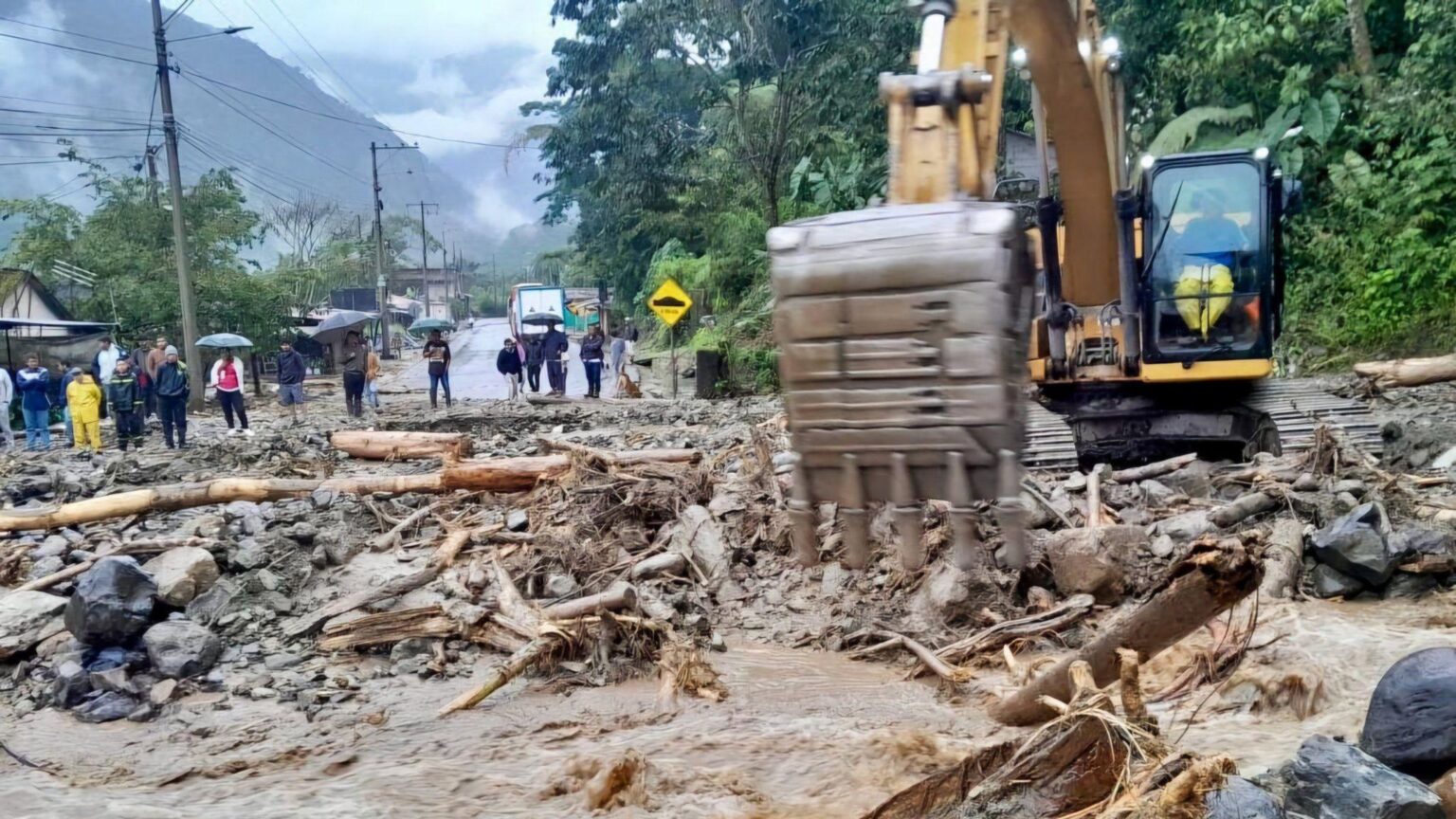 Torrential rains trigger deadly landslides in Ecuador