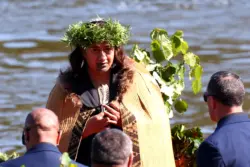 New Māori queen crowned as her father is buried