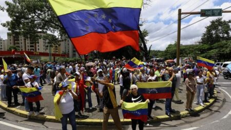 Arrest warrant issued for Venezuela opposition candidate 