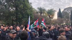 Abkhazia: Leader of Georgia's breakaway region resigns after protest deal